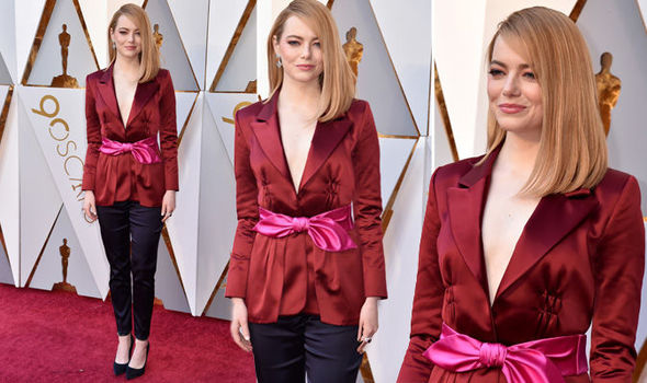 oscars-2018-emma-stone-red-carpet-pictures-suit-927145